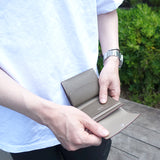 三つ折りコンパクトウォレット(エトープ×グレージュ)