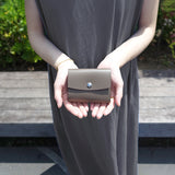 三つ折りコンパクトウォレット(エトープ×グレージュ)