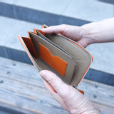 L字型ファスナーロングウォレット(オレンジ×エトープ)