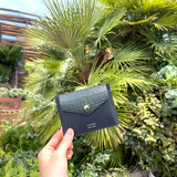 【在庫限り/販売終了予定】薄型ウォレット(ネイビー)