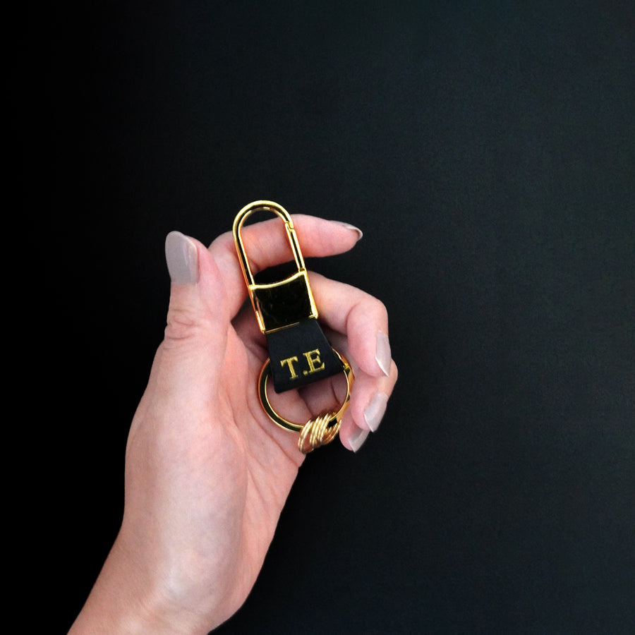 キーリング イニシャルキーホルダー パーソナル 名入れ刻印 – recomma