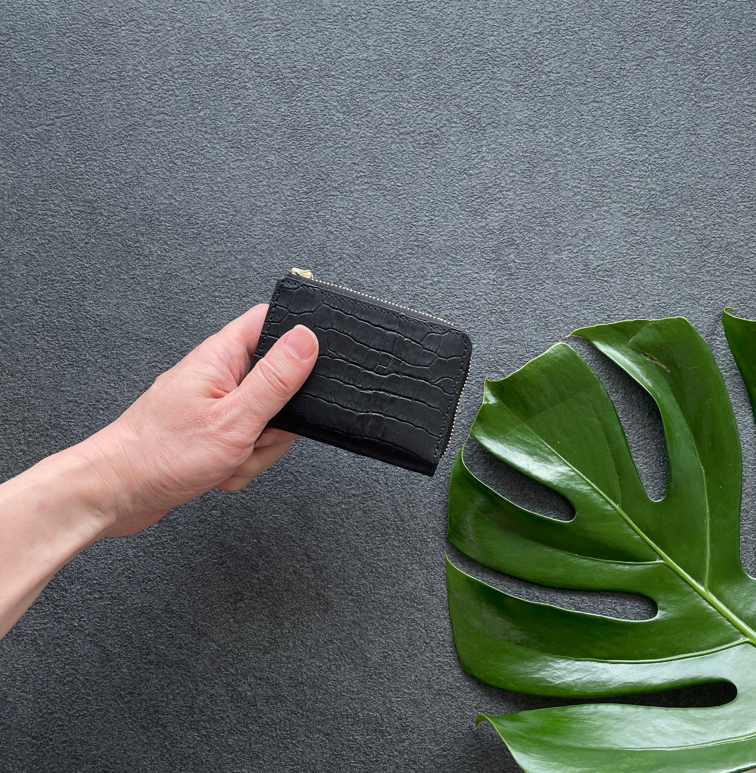 マイクロウォレットL字ファスナー型(ブラック)